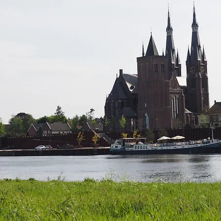 Hotelboat Allure Hotell