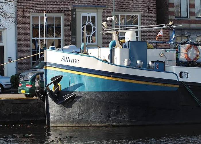 Hotelboat Allure Hotell 2*