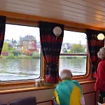 Hotelboat Allure فندق