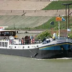 Hotelboat Allure فندق 2*